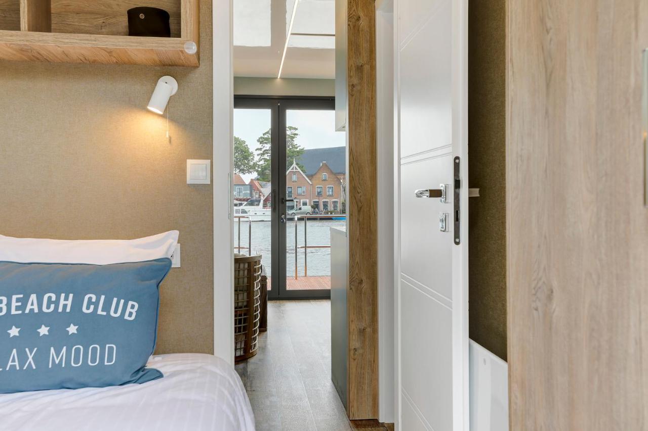 Luxe Houseboat Skoft Hotel Храу Екстериор снимка